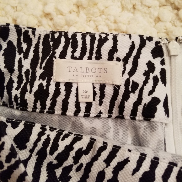TALBOTS Woman's petite black and white animal print skirt Size 8P - Picture 4 of 7